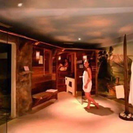 Parkhotel מלון 4*