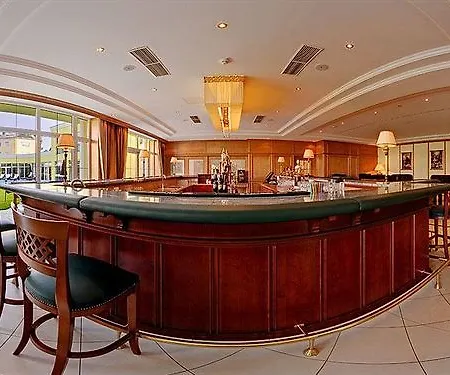 מלון Parkhotel