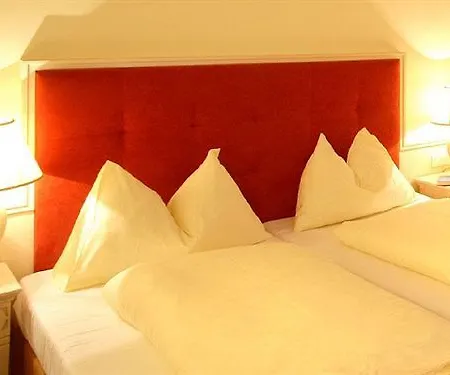 מלון Parkhotel
